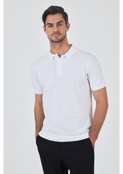 Beyaz Polo Yaka Kısa Kol Cepsiz Slim Fit Classic Pamuklu Tişört 1011250177
