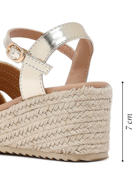Kadın Krem Bilekten Tokalı Dolgu Topuklu Espadril Sandalet 25SFE401714 fiyatları