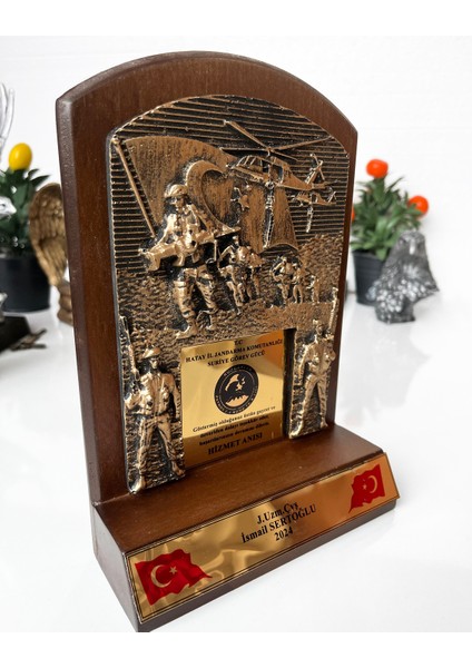 Askeri Birliklere Özel Hizmet Anısı Plaket (Kahverengi )