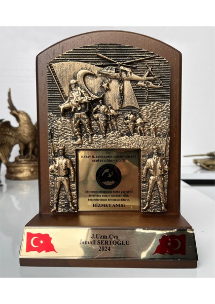 Askeri Birliklere Özel Hizmet Anısı Plaket (Kahverengi )