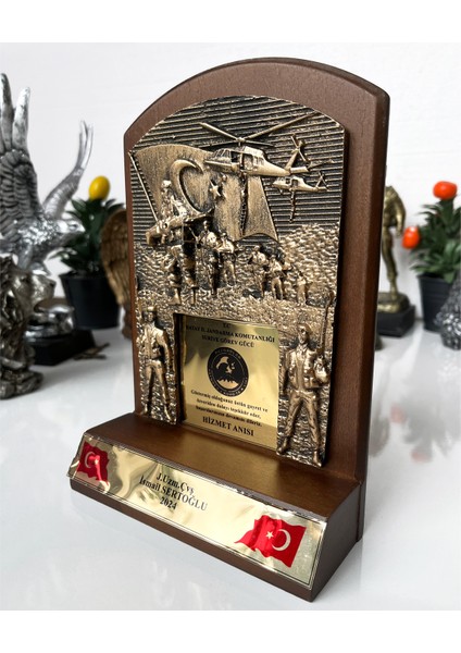 Askeri Birliklere Özel Hizmet Anısı Plaket (Kahverengi )