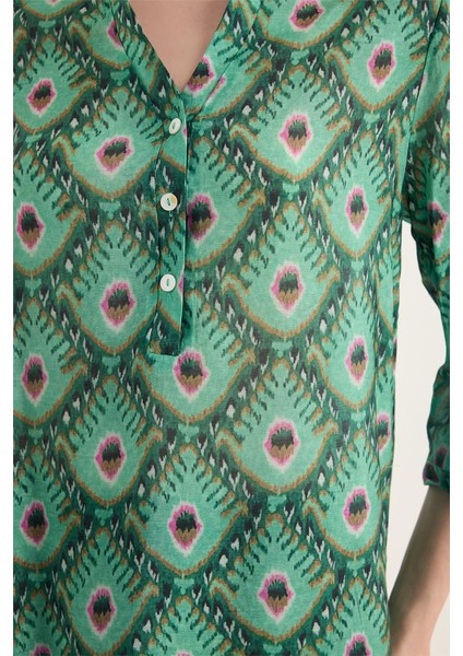 Baklava Motifli Bluz fırsatları