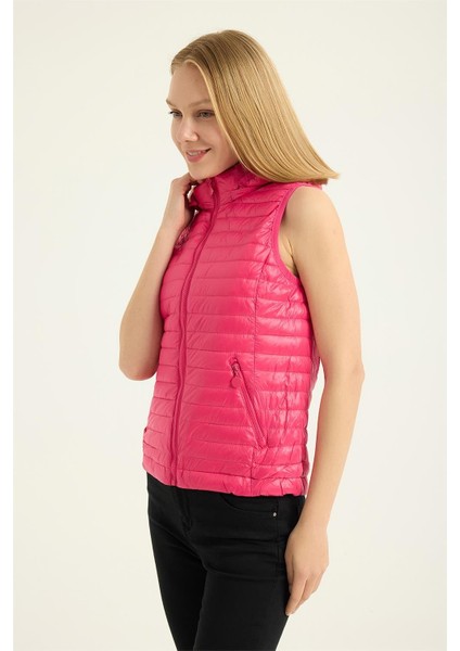 Puffer Kapşonlu Verev Yelek fiyatları