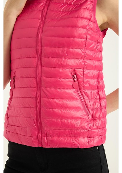 Puffer Kapşonlu Verev Yelek fırsatları