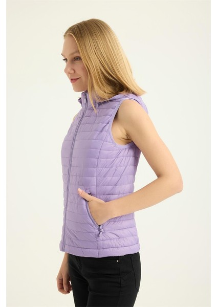 Puffer Kapşonlu Verev Yelek