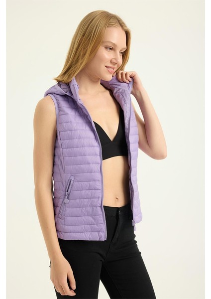 Puffer Kapşonlu Verev Yelek
