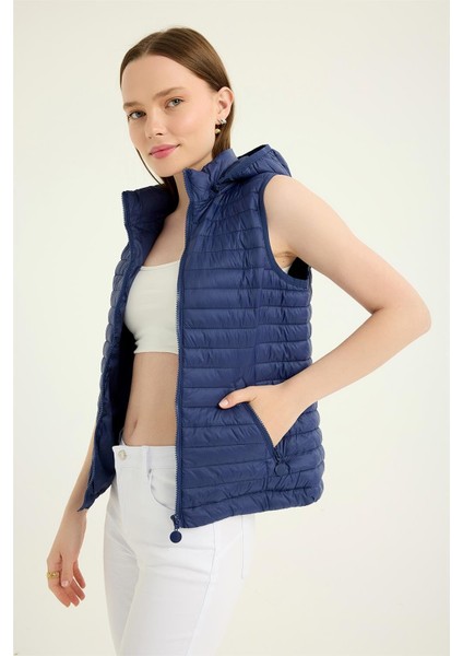 Puffer Kapşonlu Verev Yelek fiyatları