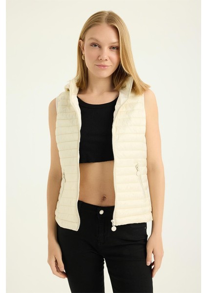 Puffer Kapşonlu Verev Yelek modelleri