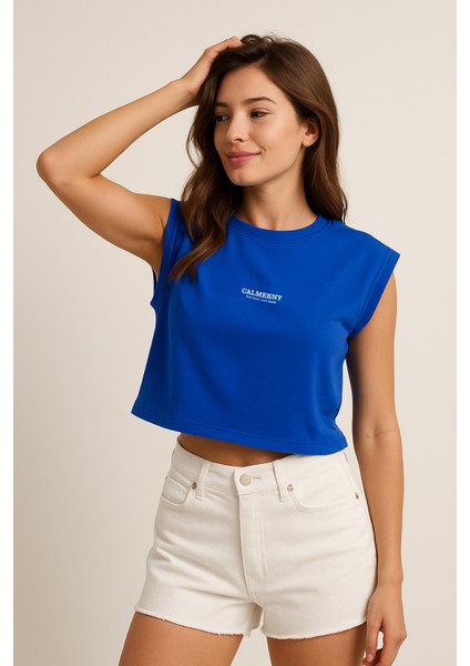 Kadın Oversize Kolsuz Biyeli Crop Tişört – %100 PAMUK