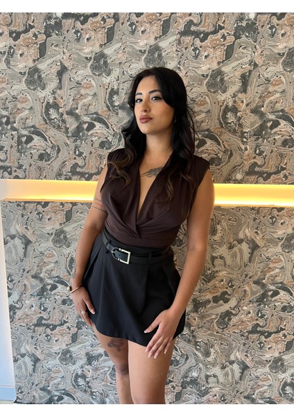 Anvelop Yaka Vatkalı Çıtçıtlı Kadın Bluz Kahverengi