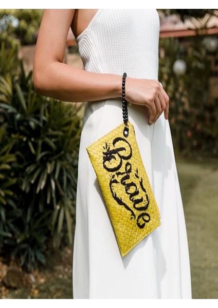 Quote Clutch: Brave In Yellow El Yapımı Organik Hasır Clutch