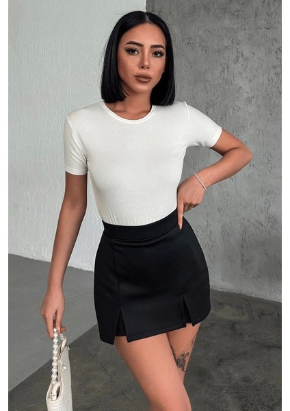 Rahat ve Şık Kısa Kollu Bisiklet Yaka Likralı Viskon Penye Body Ekru ( Lisinya )