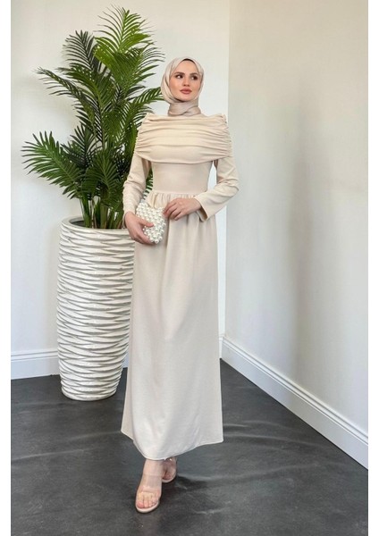 Flora Üstü Pelerinli Elbise Krem