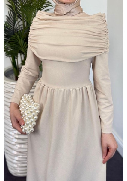 Flora Üstü Pelerinli Elbise Krem modelleri
