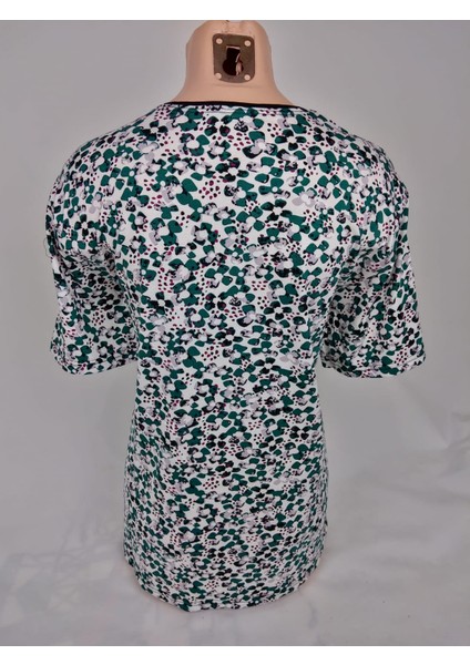 Kadın Yeşil Beyaz U Yaka Kısa Kollu Desenli Yırtmaçlı Dokuma Viskon Anne Penye Tişört modelleri