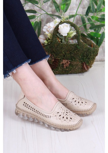 0001-L Anatomik Yumuşak Lazer Baskılı Hakiki Deri Kadın Ayakkabı