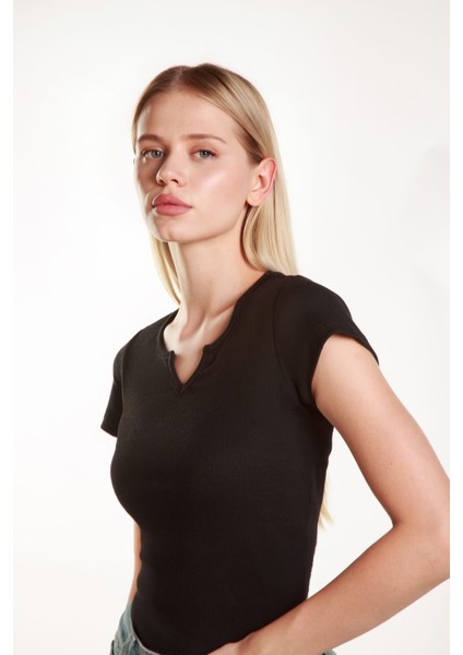 Kadın Fitted Basic Fitilli Likralı V Yaka Kollu Tshirt Atlet Bluz