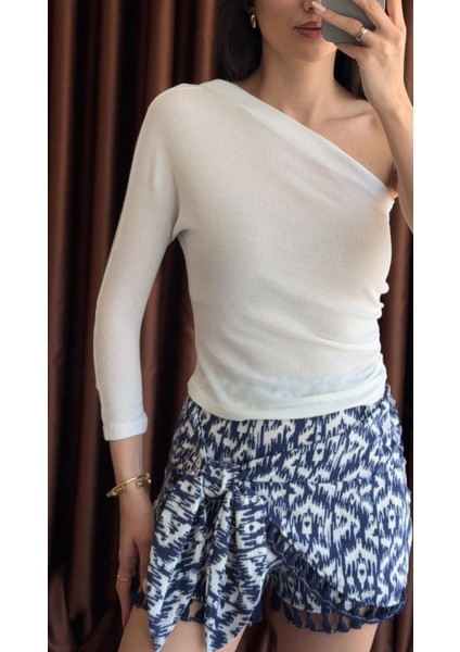 Tek Kol Beyaz Bluz fiyatları