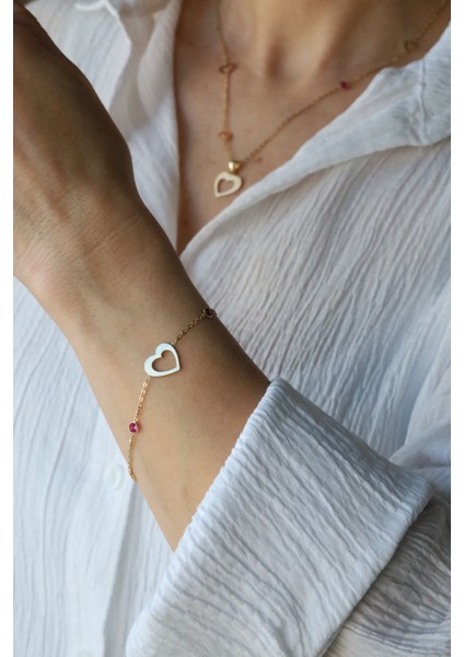 14 Ayar Altın Renkli Taş Detaylı Kalp Bileklik - Genola X Özge Ulusoy fırsatları