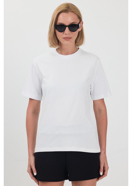 Kadın Basic Beyaz T-Shirt