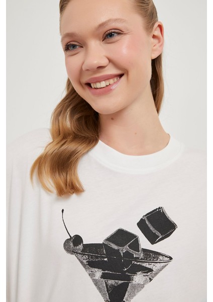 Armalıfe 2978 Kadeh Baskılı Bis Yaka Kadın T-Shırt fiyatları