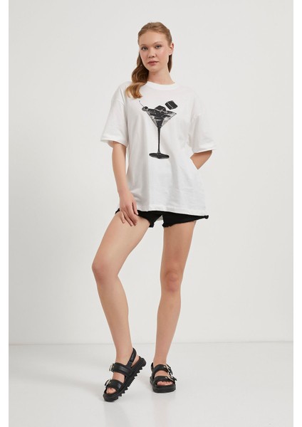 Armalıfe 2978 Kadeh Baskılı Bis Yaka Kadın T-Shırt modelleri