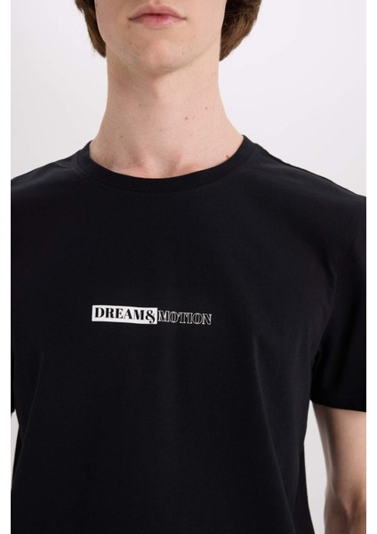 %100 Pamuk Slim Fit Dar Kesim Bisiklet Yaka Baskılı Kısa Kollu Tişört E3776AX25SM indirimleri