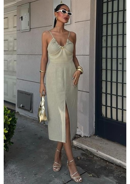 Miracotton Göğsü Aksesuarlı Önü Yırtmaçlı Elbise 2899 indirimleri