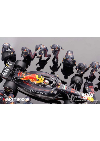 Oracle Red Bull Racing RB18 Sergio Perez Model F1 Araba