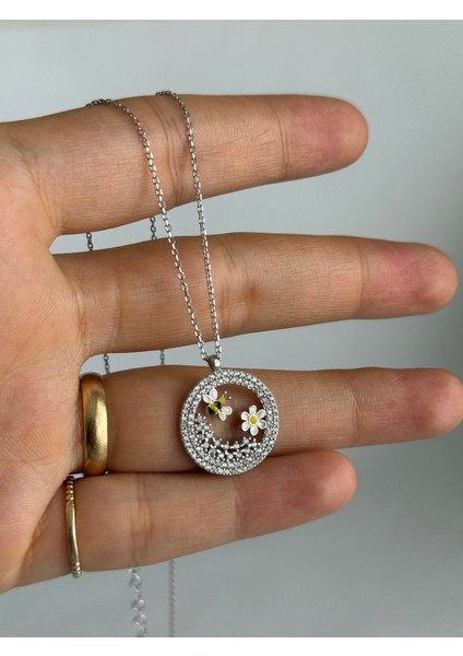 Papatya Arı Motifli Garantili Gümüş Kolye modelleri