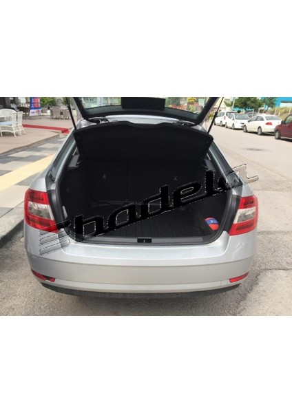 Skoda Octavıa Sedan 2013-2020 Arası Uyumlu 3D Kauçuk Bagaj Havuzu