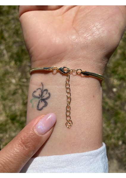 A Harfi Harf Bileklik Zirkon Taşlı Altın Renk modelleri