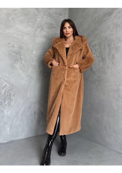 Kahverengi Uzun Kapşonlu Kürk
