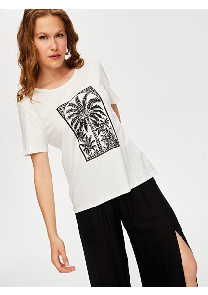 Resort Önü Palmiye Baskılı Yuvarlak Yaka T-Shirt S25TSH115 modelleri