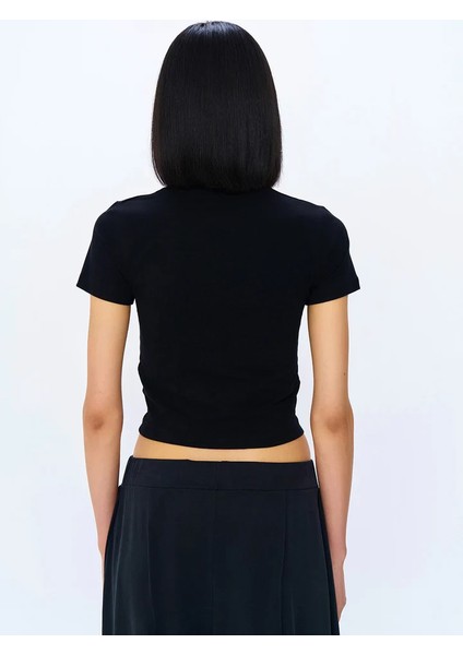 DİKİŞLİ CROP BASİC TSHİRT