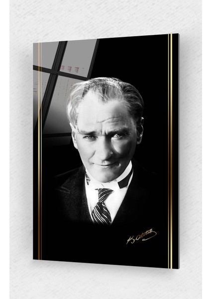 Mustafa Kemal Atatürk Siyah Beyaz Üniformalı Cam Tablo 10 Kasım Atatürk Tablo Ofis Dekor