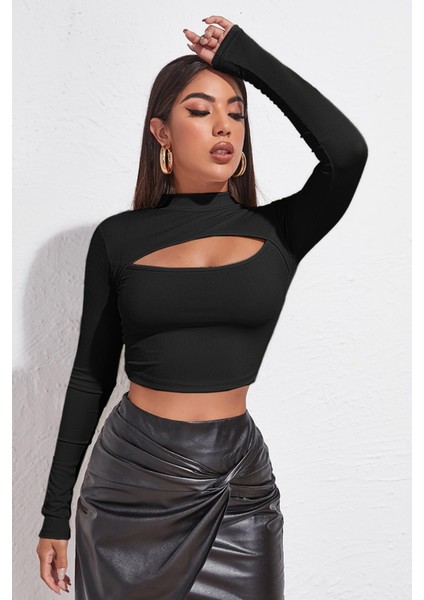 Kadın Siyah Göğüs Dekolteli Uzun Kollu Cut Out Crop Top Bluz