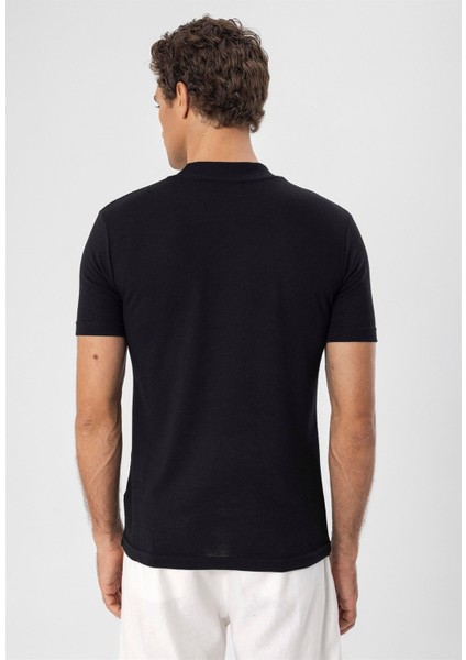 Jakarlı Beyaz Geniş Kalıp Günlük Kullanıma Uygun Nefes Alabilen Kumas Yapısı Bisiklet Yaka Boyfriend Örme Oversize T-Shirt indirimleri