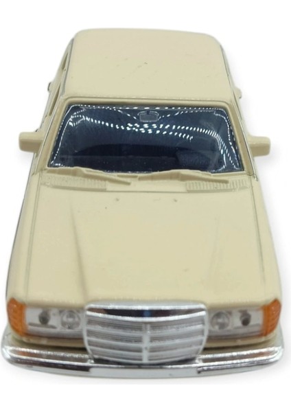 Çek Bırak Araba 1:32 Mercedes Benz W3 - 43686 - Beyaz fırsatları