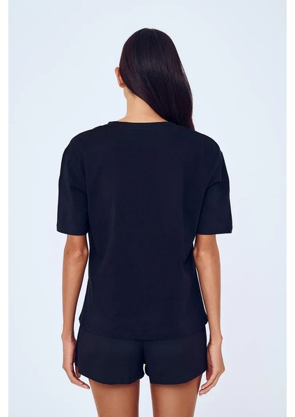 V Yaka T-Shirt