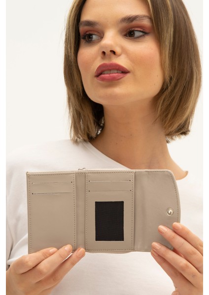 Unıted Colors Of Benetton Kadın Cüzdan BNT_1299 fiyatları