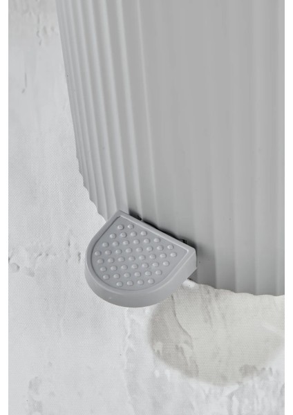 Pedallı, Çizgili Yuvarlak Model Banyo/mutfak Çöp Kovası 8lt indirimleri