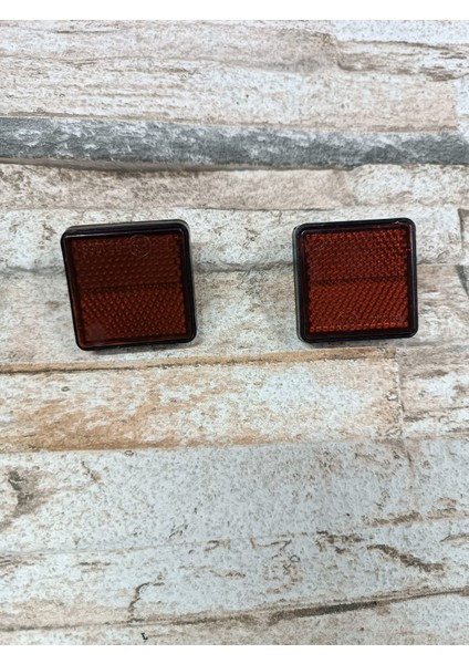 Kare Reflektör Kırmızı 2'li Takım (En Boy 4cm) fiyatları