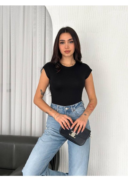 Bisiklet Yaka Slim Fit Sıfır Kol Basic Crop Kadın T-Shirt