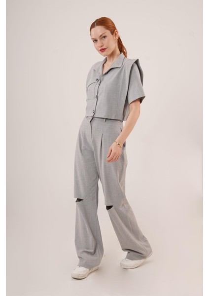 Grip&hug Cepli Düğmeli Bluz ve Diz Detaylı Pantolon Gri Ikili Takım