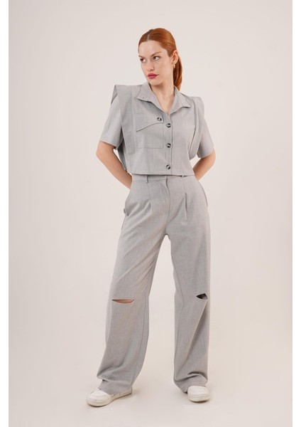 Grip&hug Cepli Düğmeli Bluz ve Diz Detaylı Pantolon Gri Ikili Takım
