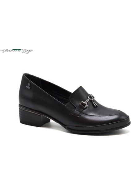 Venüs 2312523K Kısa Topuk Tokalı Klasik Deri Kadın Ayakkabı