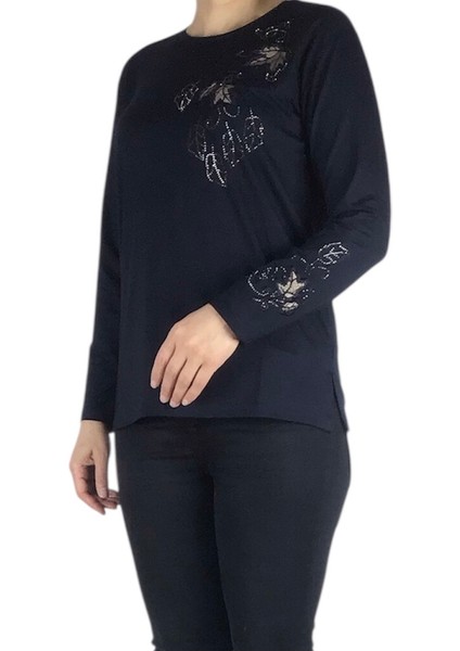 Kadın Önü ve Kolları Işlemeli ve Taşlı Bluz