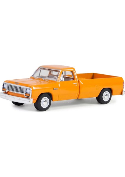 1/64 Blue Collar Collection Series 13- 1982 Dodge Ram D-250 Pickup fiyatları