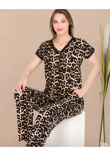 Leopar Desenli Pijama Düğmeli Üst Kısa Kollu Pijama Takımı 12482